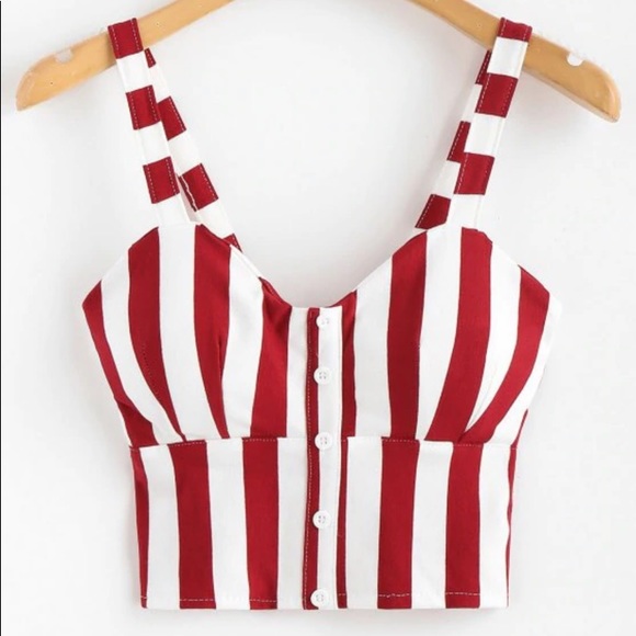 Zaful Tops - NWOT Buttoned tank top